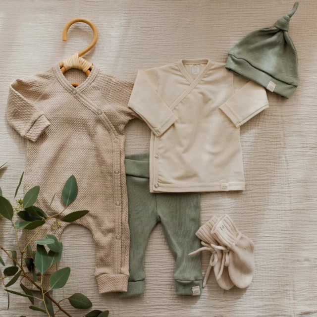 𝗕𝗮𝗯𝘆 𝗼𝘂𝘁𝗳𝗶𝘁 🤎Voor welke zou jij gaan?𝗟𝗶𝘁𝘁𝗹𝗲&𝗖𝗼𝗼𝗹#babyshopping #webshop #Littleandcool #babykleertjes #babykleding #babygirl #babyboy #babymeisje #babyjongen #newborn #babycadeau #newbornbaby #ootdbaby #babymusthaves #mamaworden #zwanger #babyopkomst #babyuitzet #baby